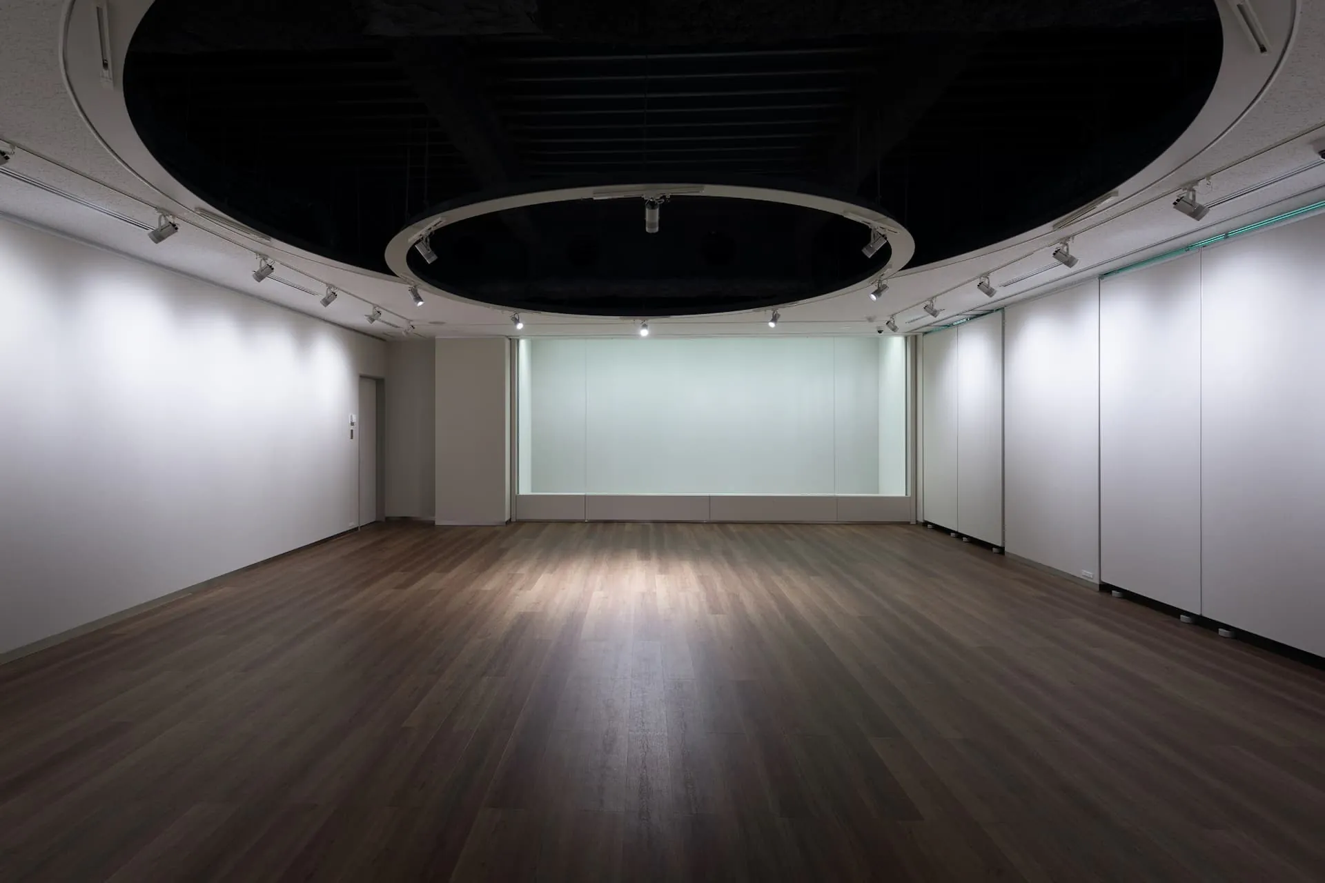 展覧会の準備・展示風景_1